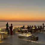 Курортний комплекс Grecotel Luxme White