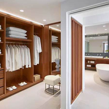 Resort Grecotel Luxme White