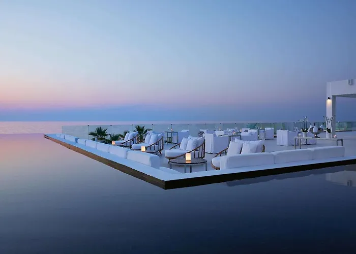 Курортний комплекс Grecotel Luxme White