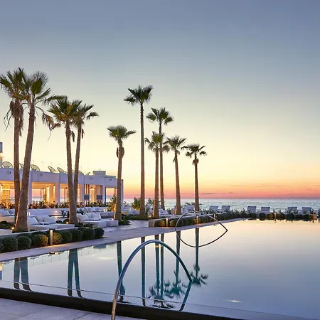 Курортний комплекс Grecotel Luxme White